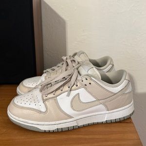 Nike dunk low women’s size 8